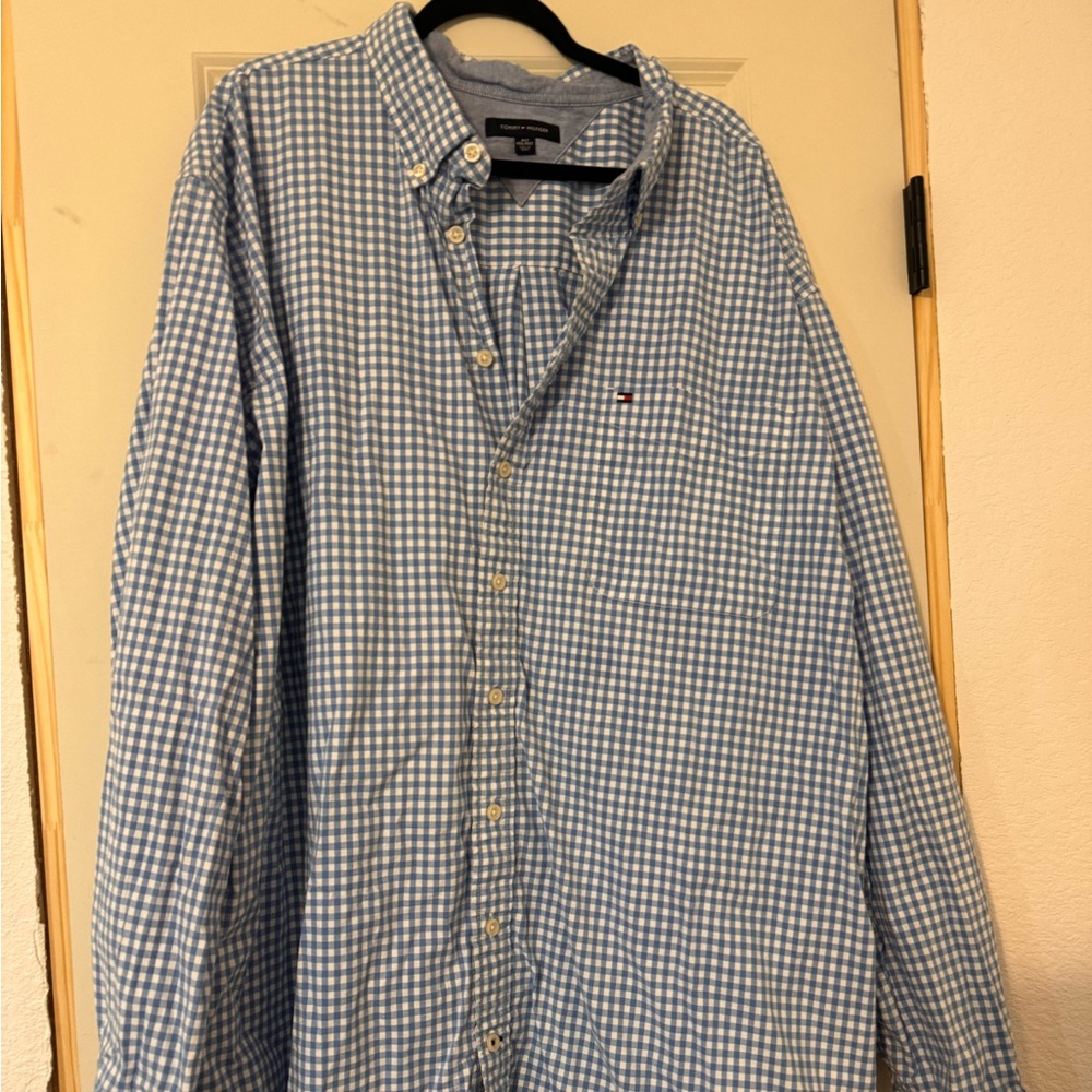 Men’s Tommy Button Down
